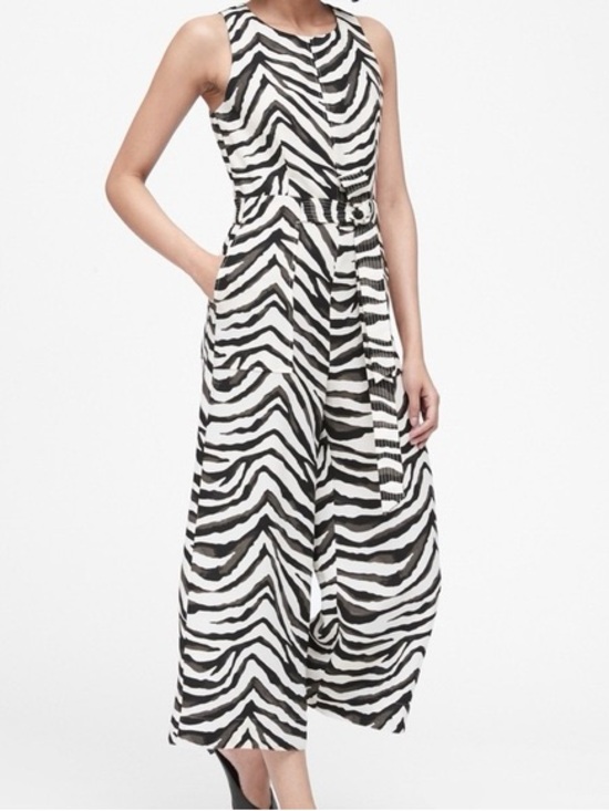Banana Republic Pants - Banana Republic Sleeveless Zebra Print Wide Leg Cropped Jumpsuit 10 Black White